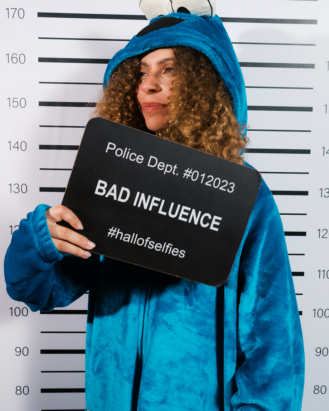 سالوبيت شخصية وحش الكعك من عالم سمسم