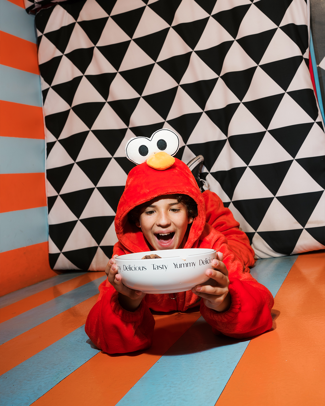 سالوبيت شخصية أيلمو من عالم سمسم