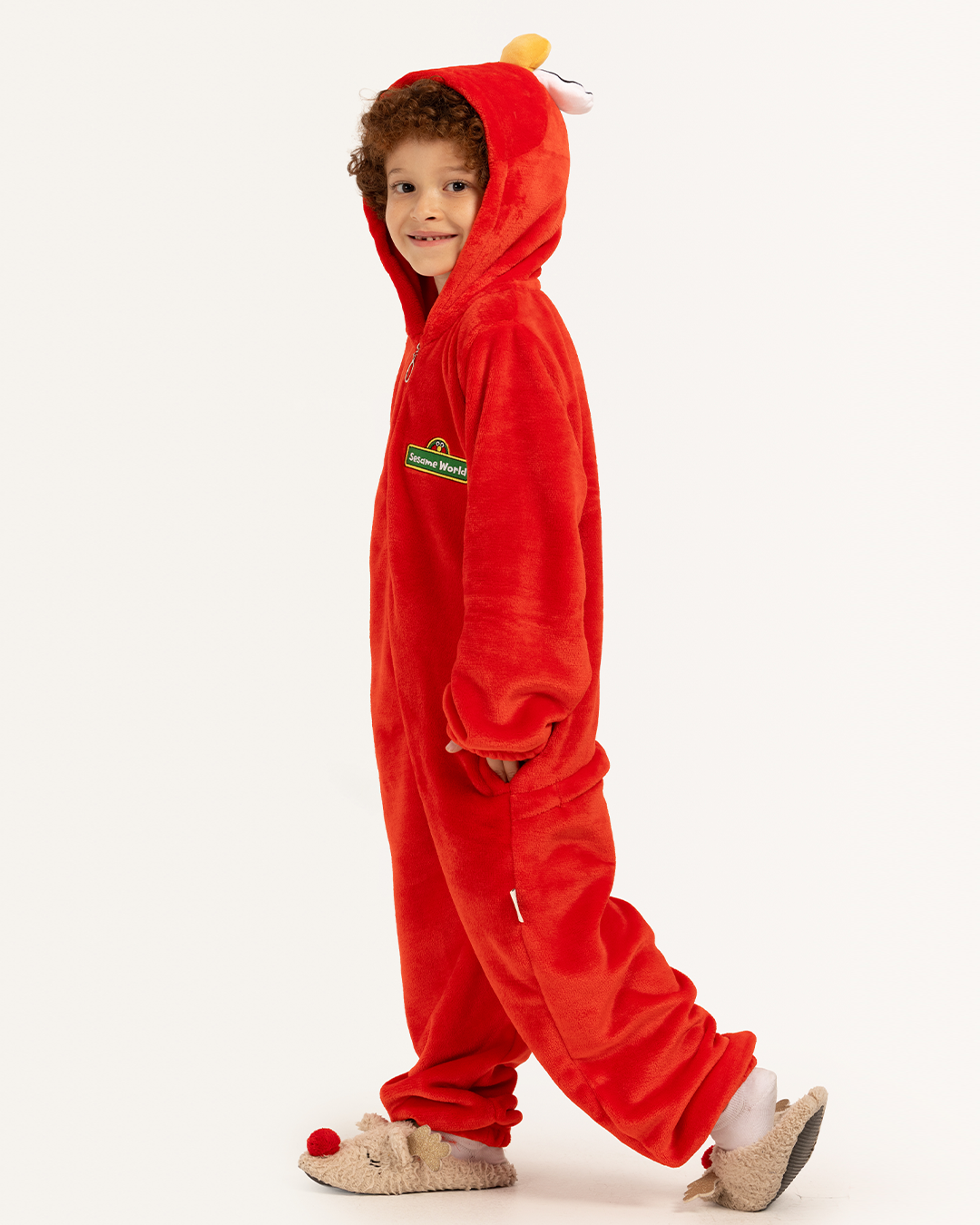 سالوبيت شخصية أيلمو من عالم سمسم