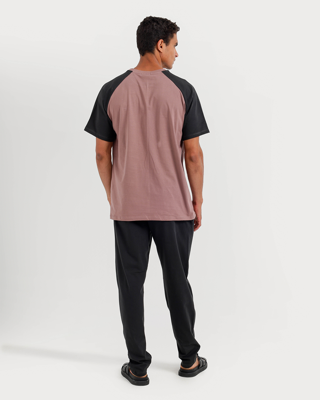 بيجامة رجالي نص كم مع بنطلون
