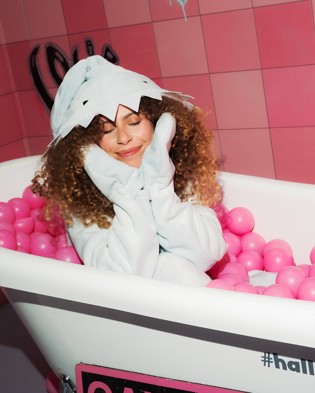 سالوبيت على شكل قرش