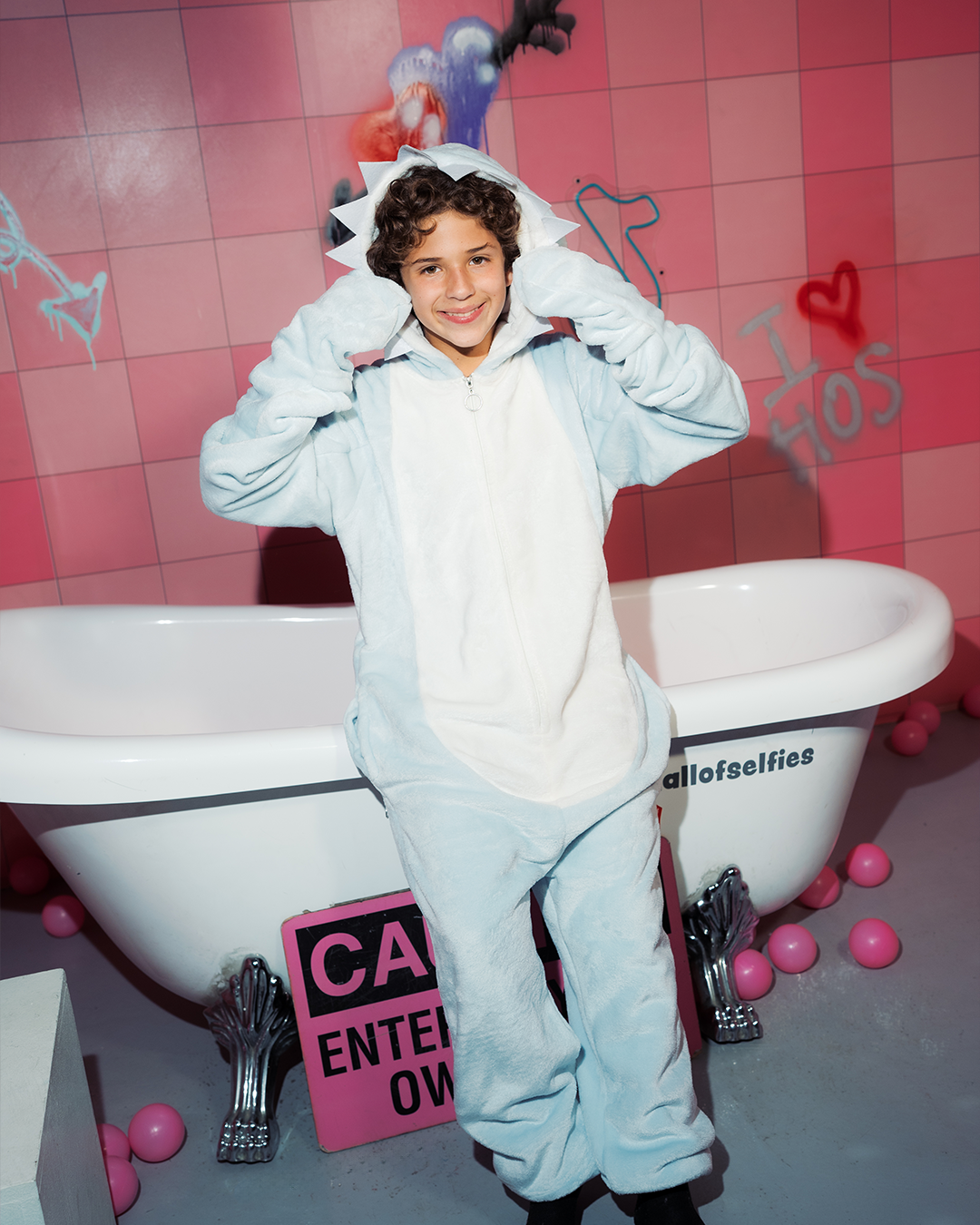 سالوبيت على شكل قرش