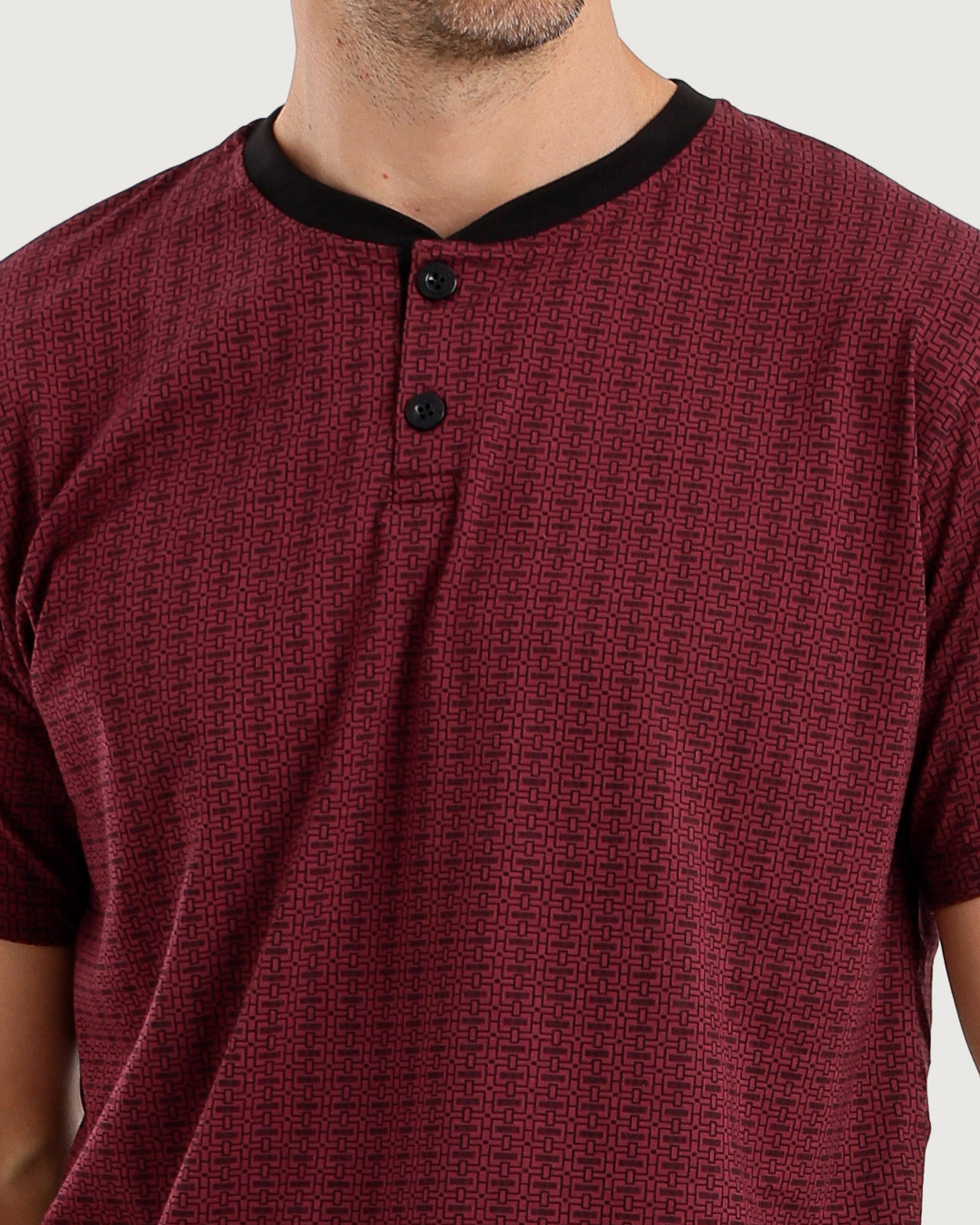 Men's half-sleeved pajamas with capri pants