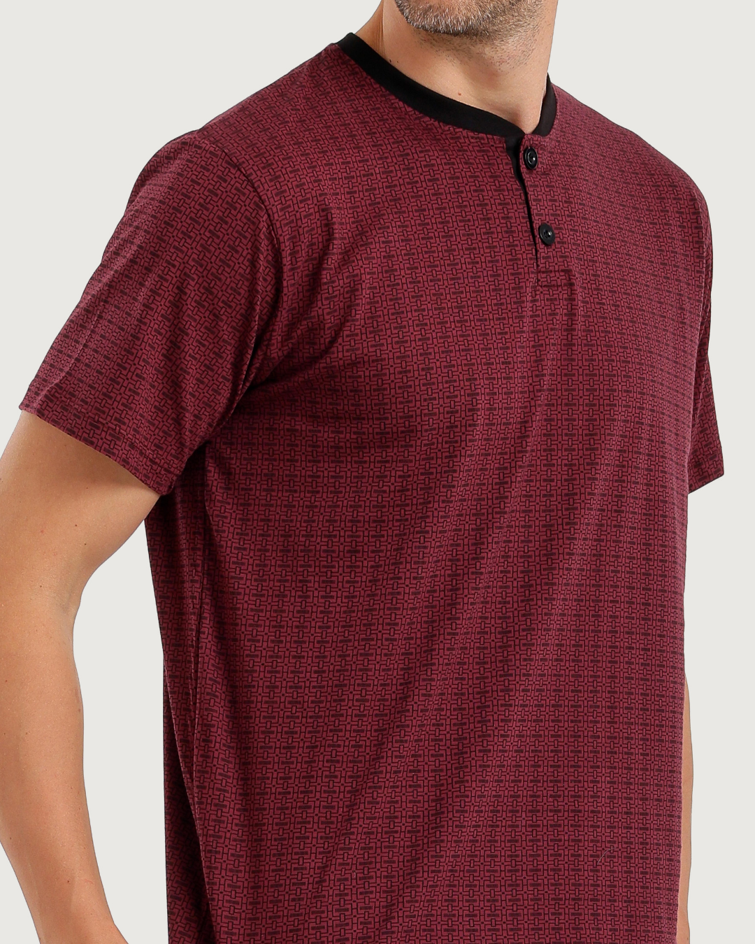 Men's half-sleeved pajamas with capri pants