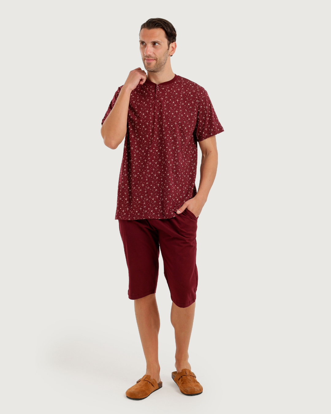 Men's Short Sleeve Pajamas with Capri Pants
