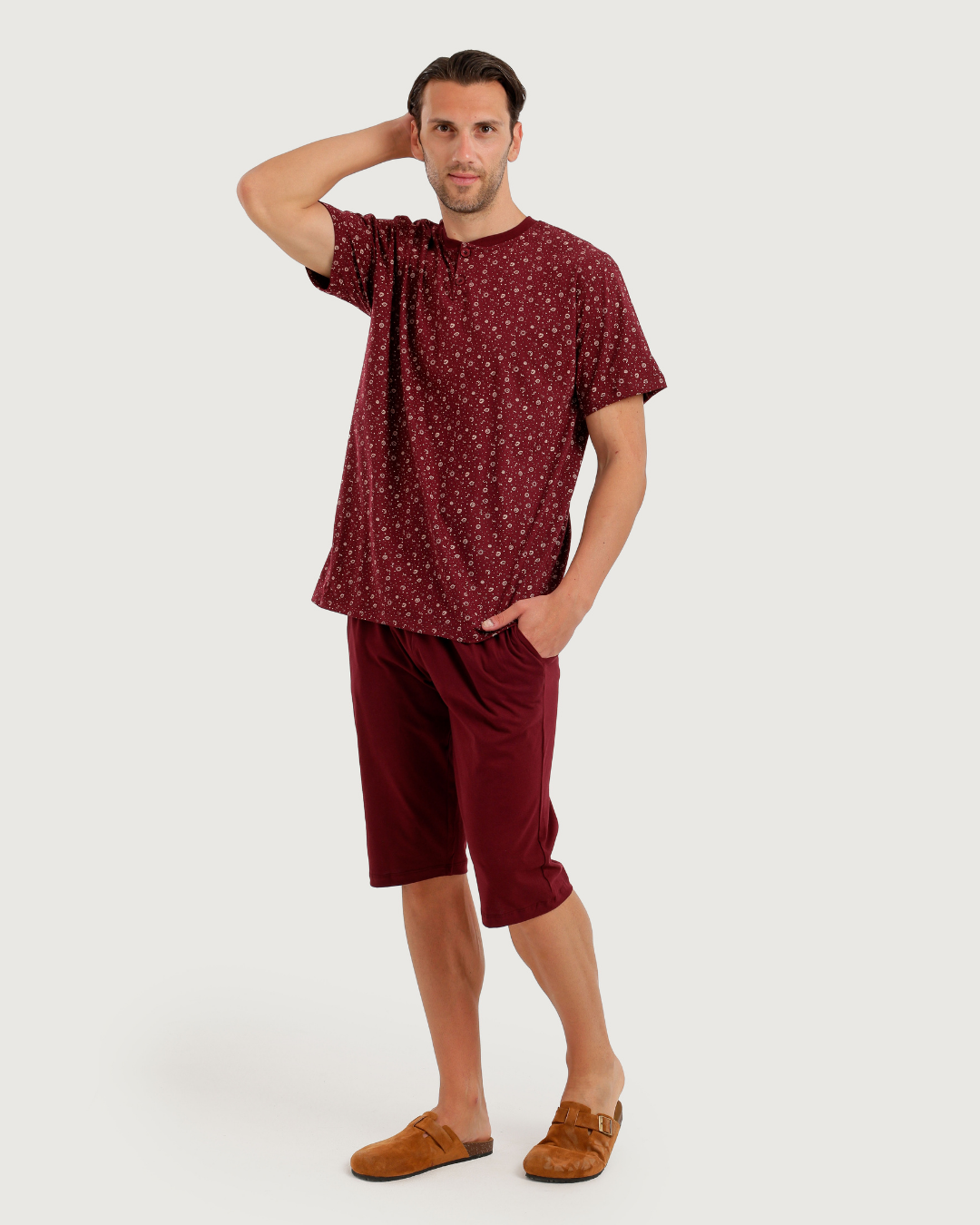 Men's Short Sleeve Pajamas with Capri Pants