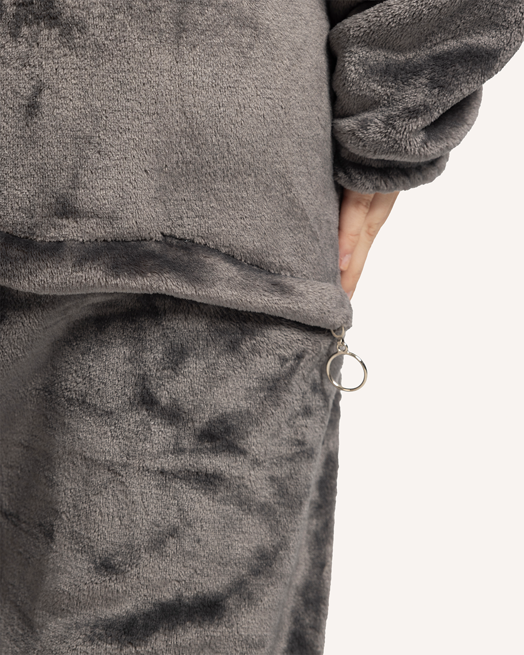 سالوبيت للكبار علي شكل توم القط