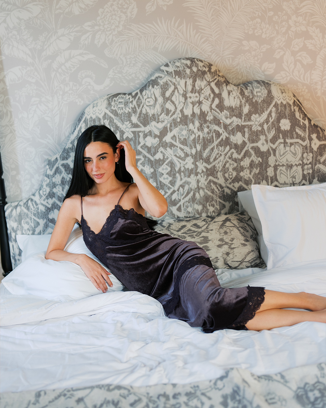 قميص نوم مع دانتيل