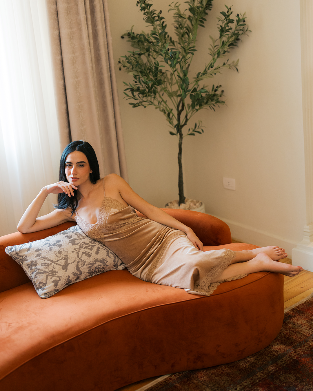 قميص نوم مع دانتيل