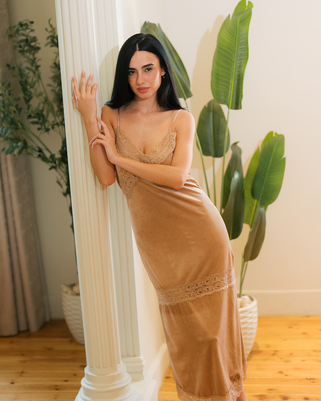 قميص نوم مع دانتيل