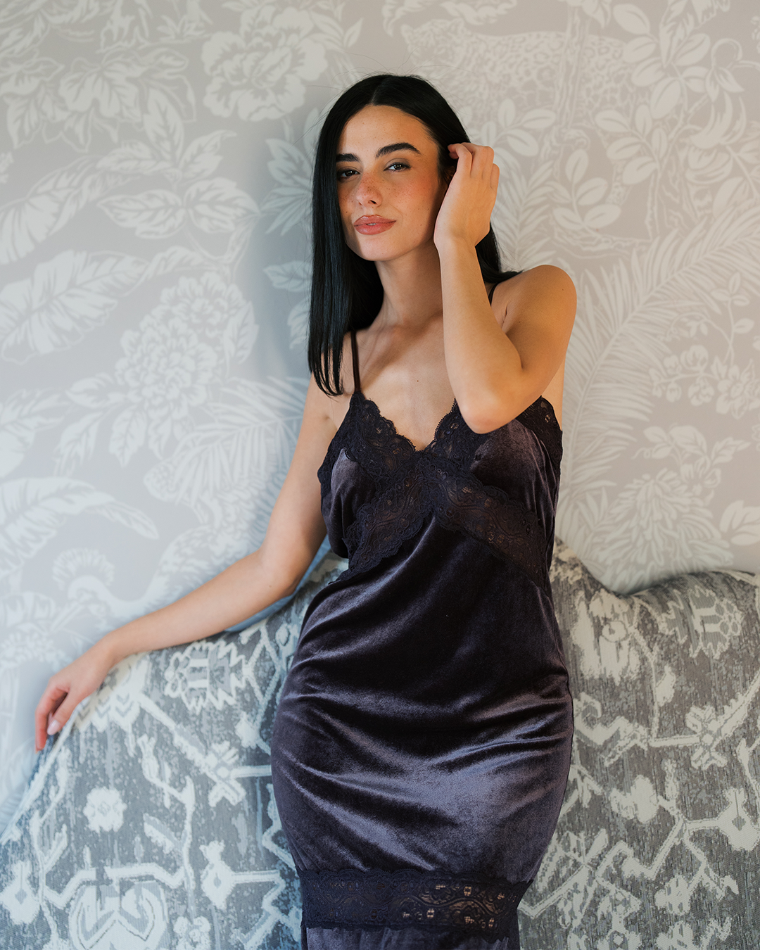 قميص نوم مع دانتيل