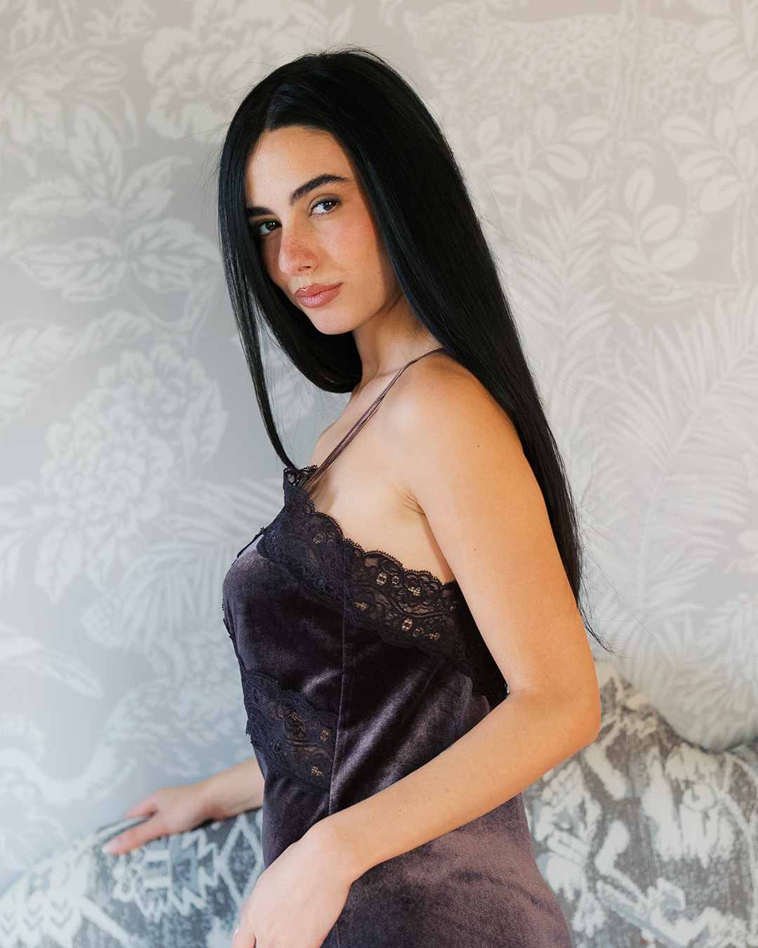 قميص نوم مع دانتيل