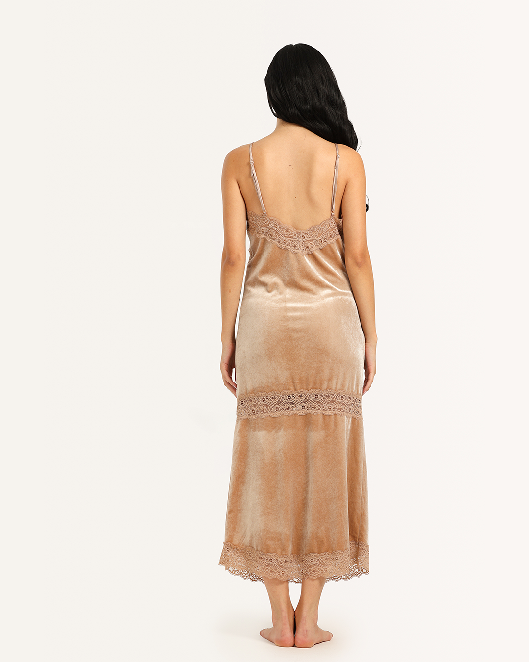 قميص نوم مع دانتيل