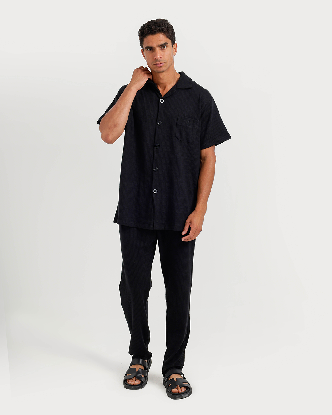 Men's half-sleeved pajamas with pants