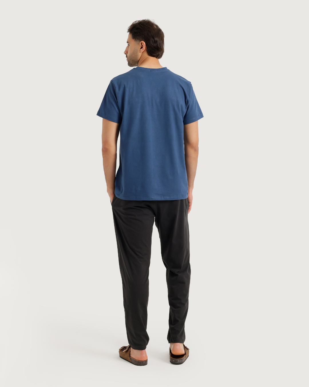 Men's half-sleeved pajamas with pants