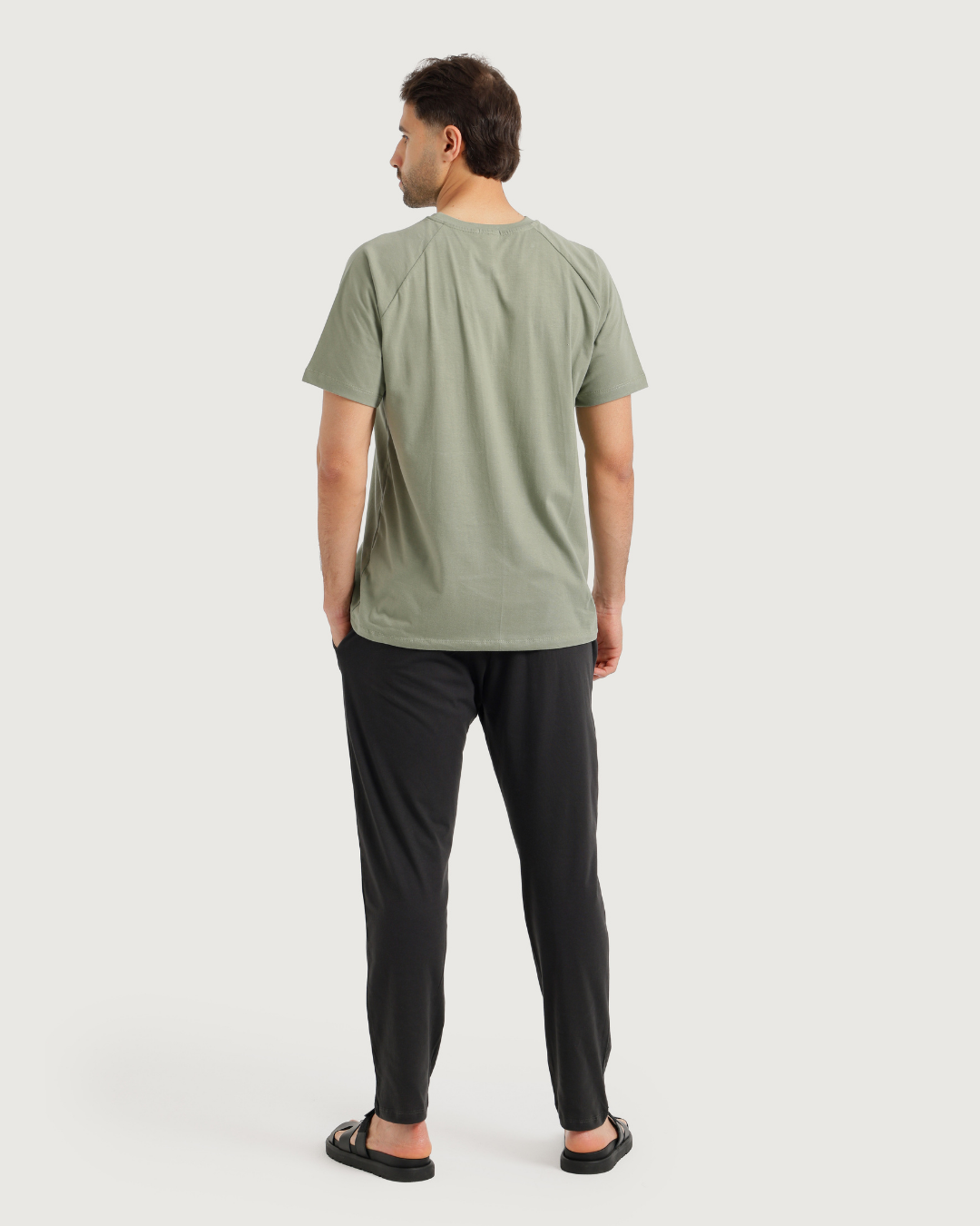 Men's half-sleeved pajamas with pants