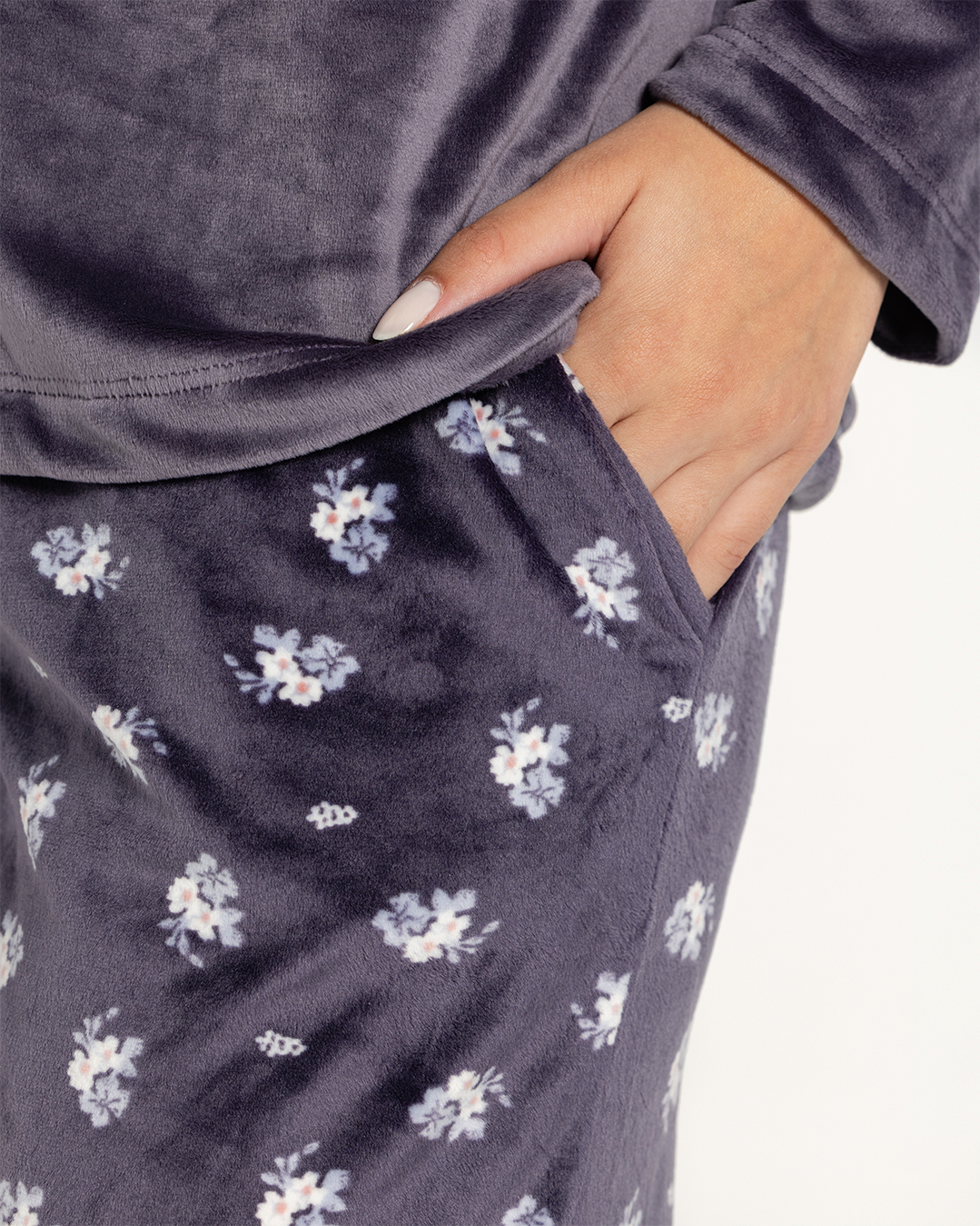 بيجامه حريمى هايدى بنطلون منقط