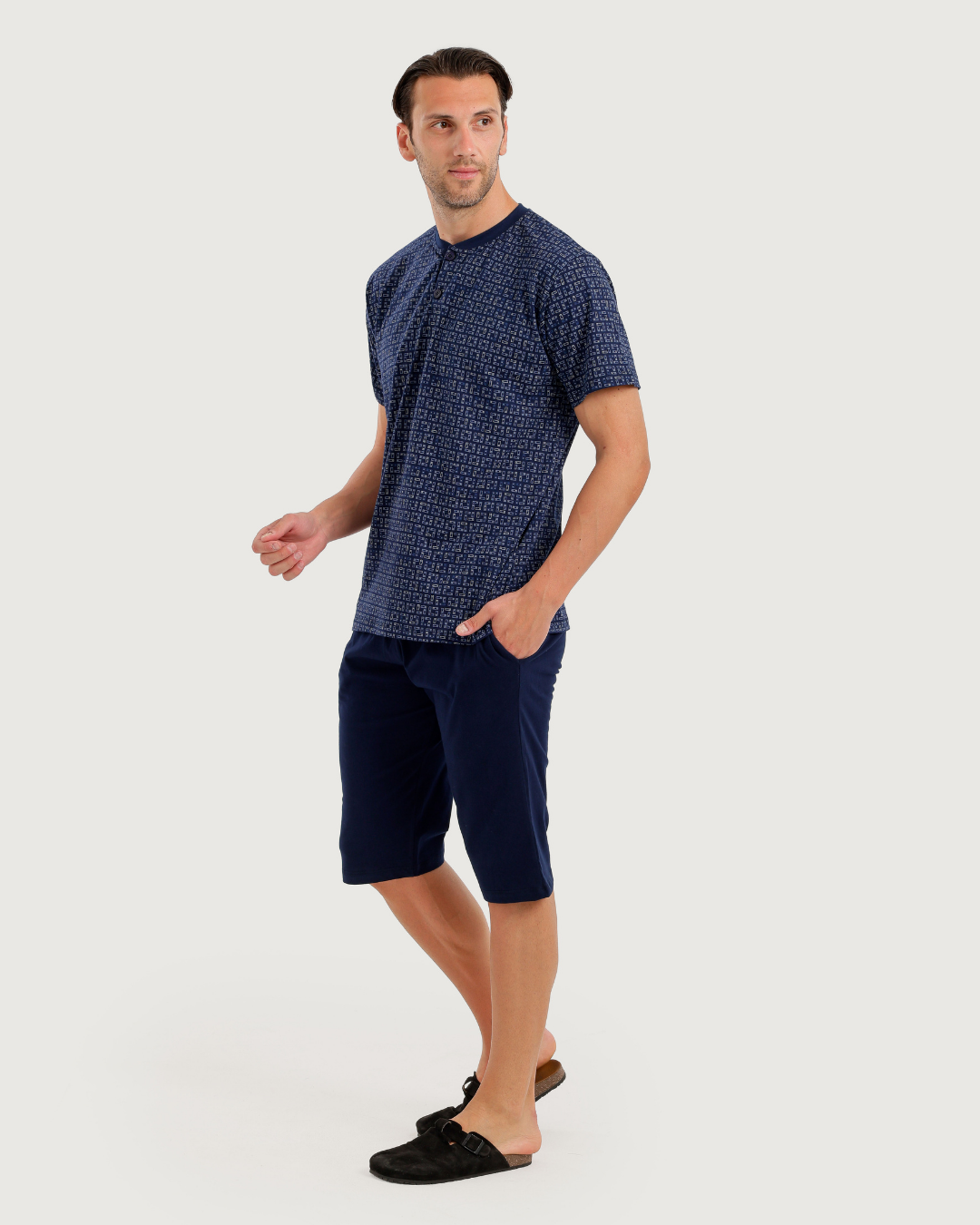 Men's Short Sleeve Pajamas with Capri Pants