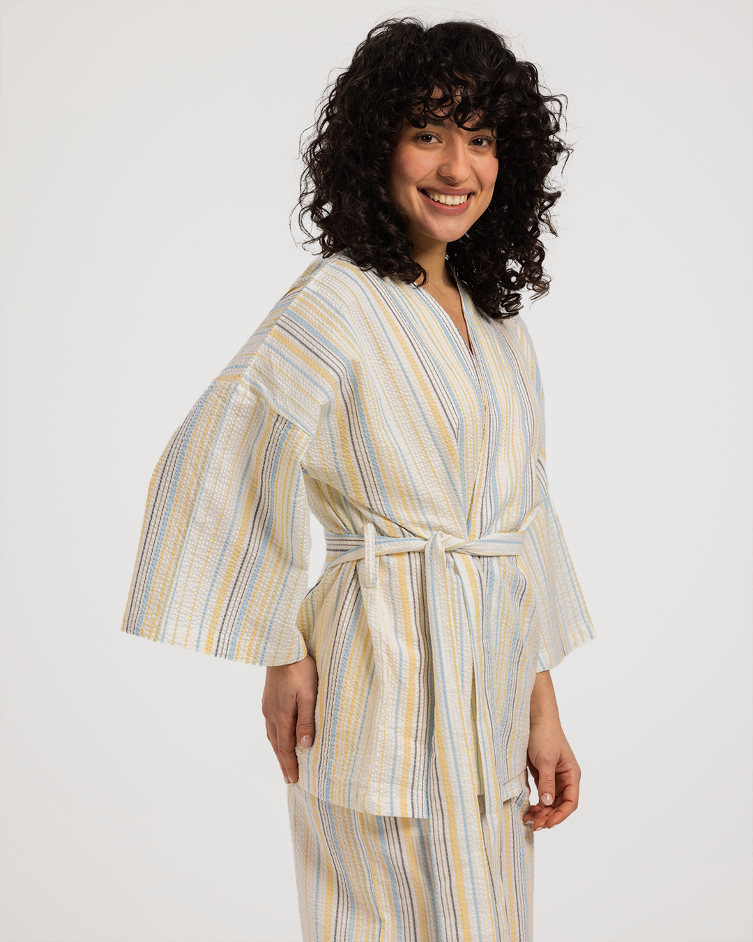 بيجاما حريمي 3 قطع خطوط باللوان الربيع