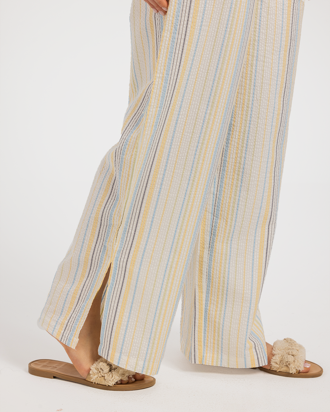 بيجاما حريمي 3 قطع خطوط باللوان الربيع