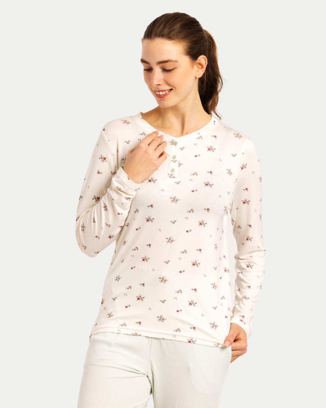 بيجاما حريمي بزراير ورود الربيع