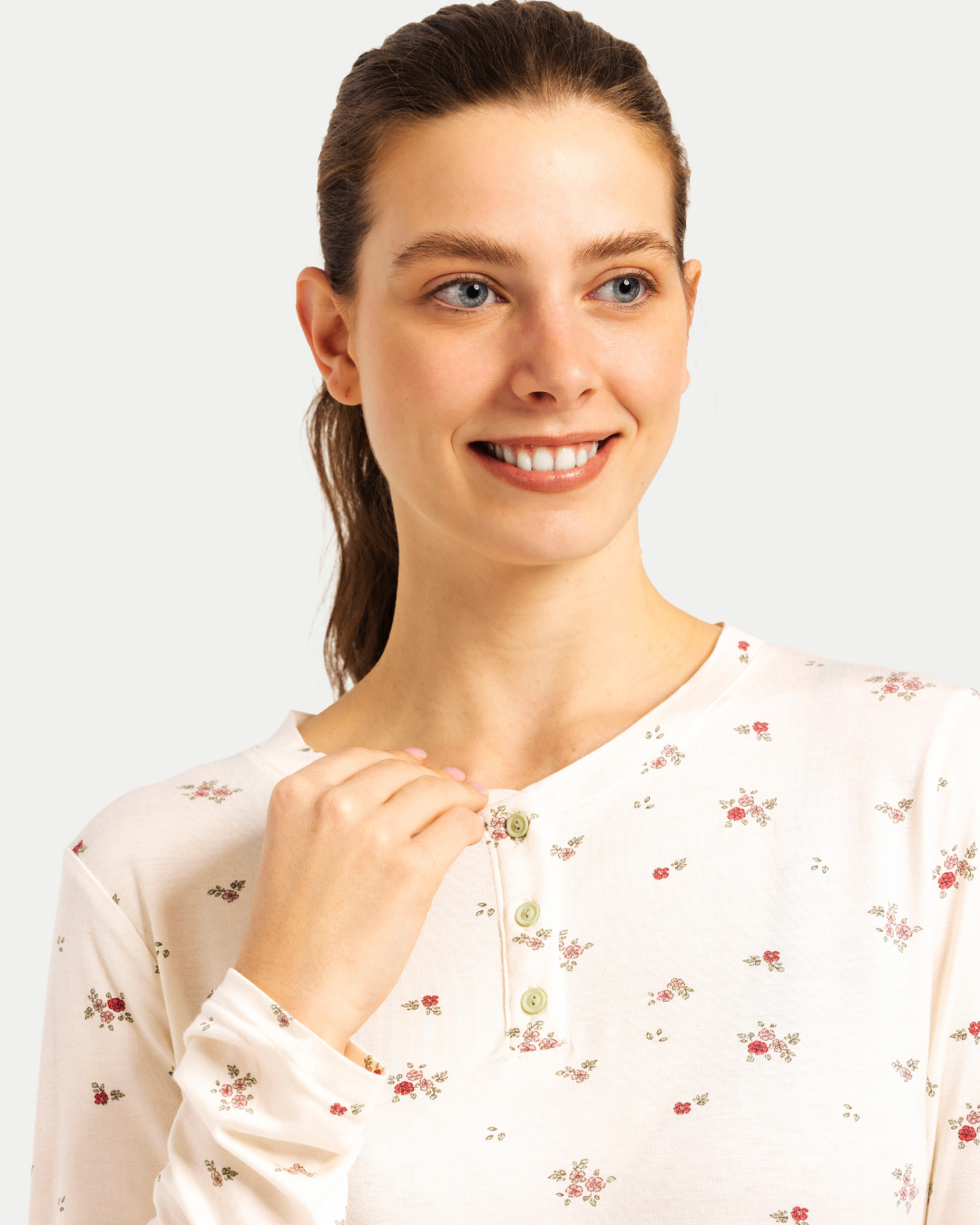 بيجاما حريمي بزراير ورود الربيع