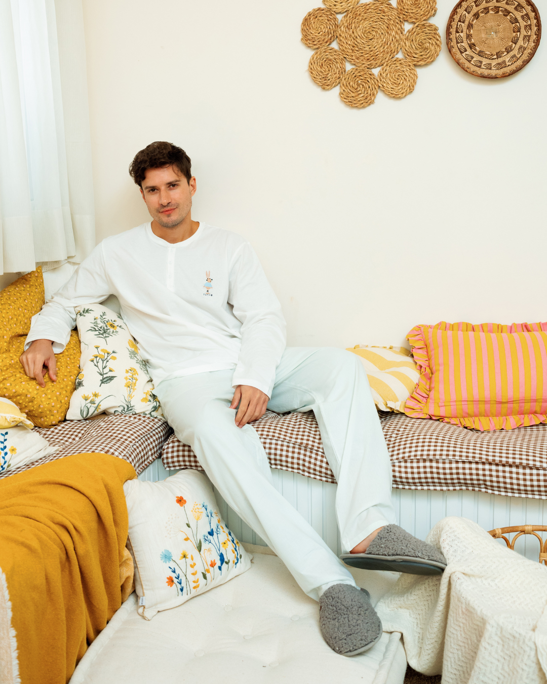 بيجاما رجالى بزراير و كُم طويل كائنات الربيع