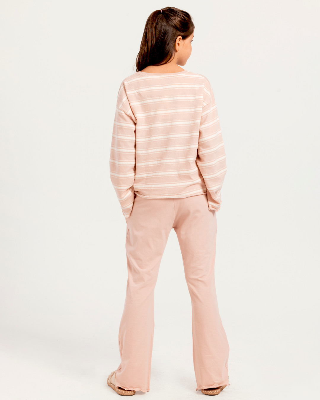 بيجاما بناتي جونيور بكم طويل واسع و بنطلون ساده