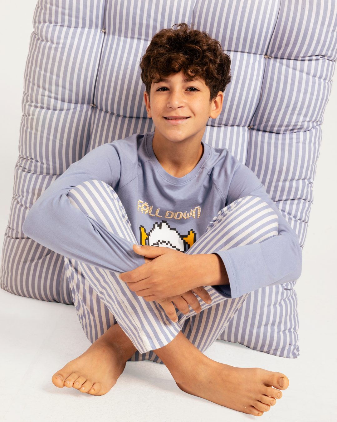 Junior boys' long-sleeve pajama with striped pants