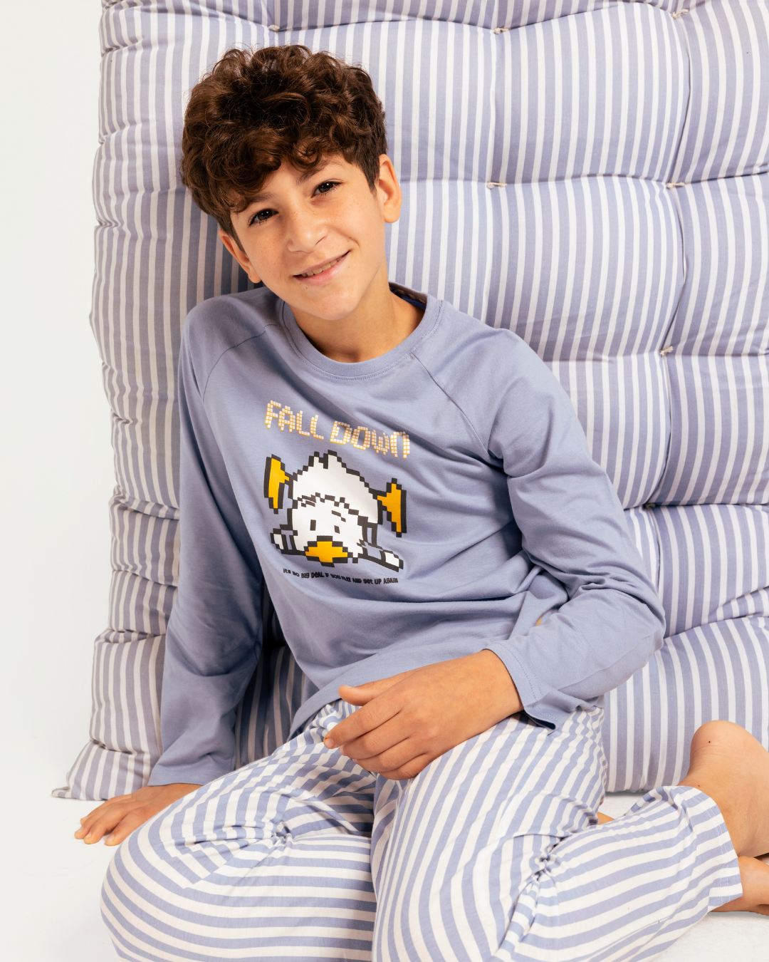 Junior boys' long-sleeve pajama with striped pants