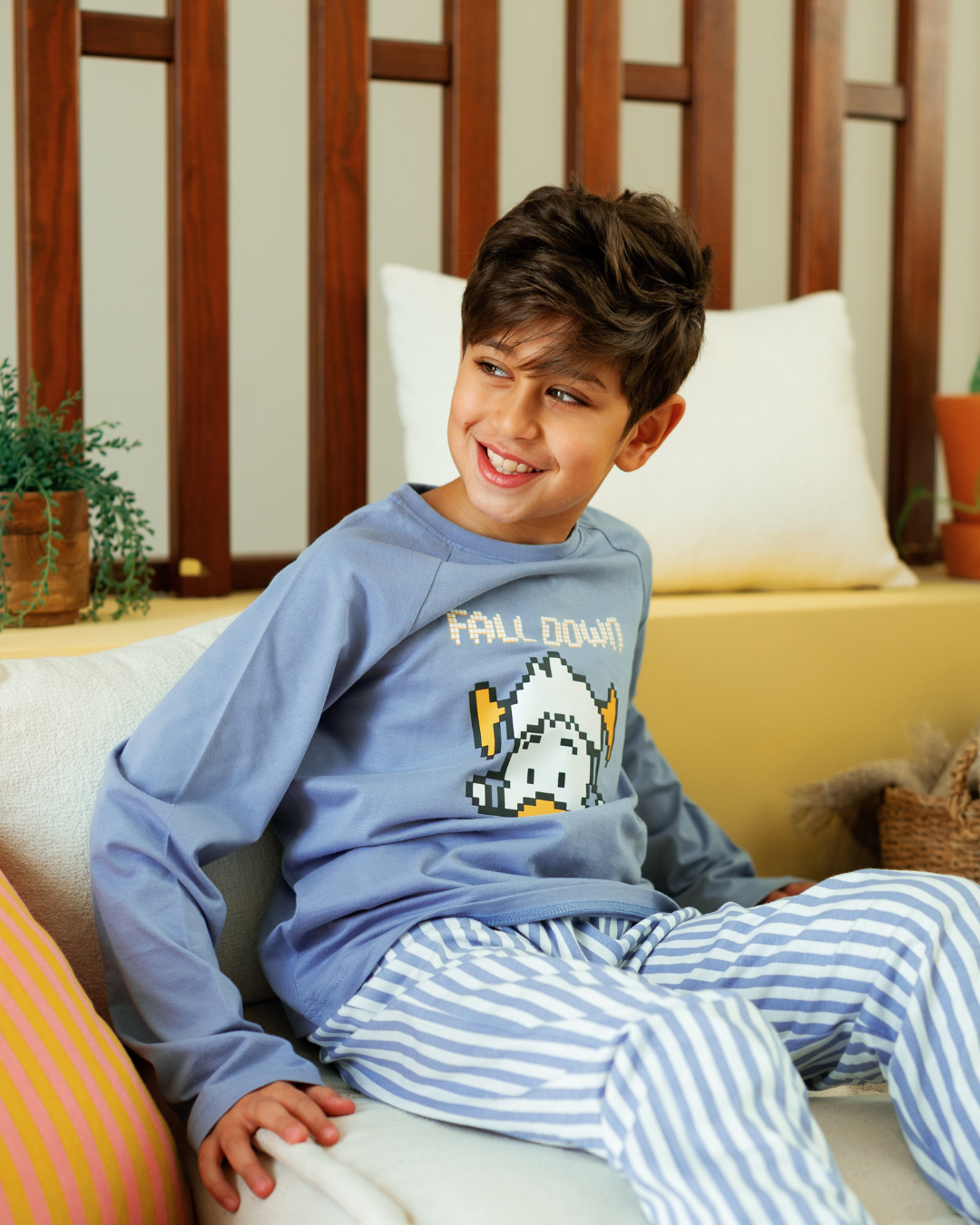 Junior boys' long-sleeve pajama with striped pants
