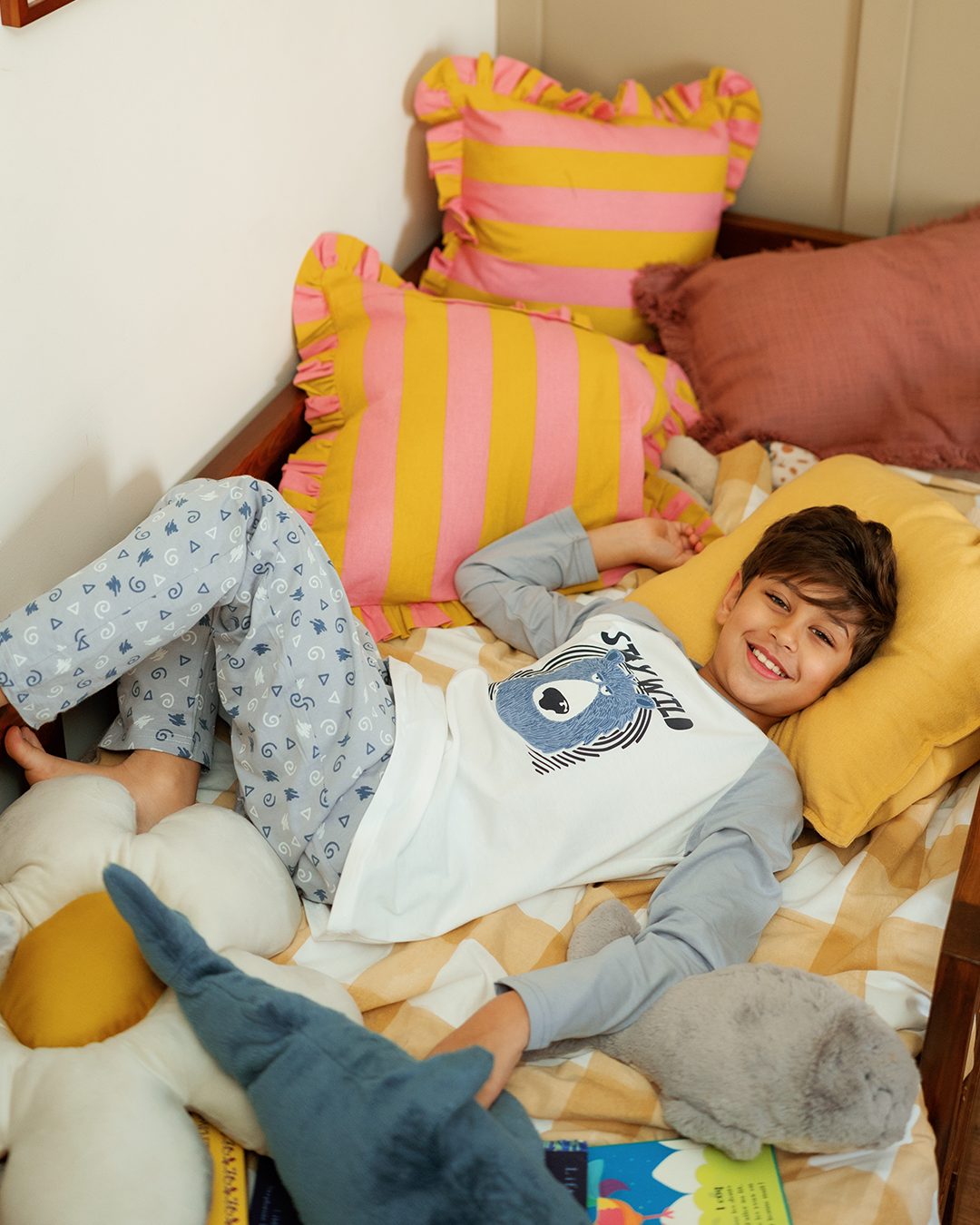 بيجاما اولادى كم رجلان  و بنطلون