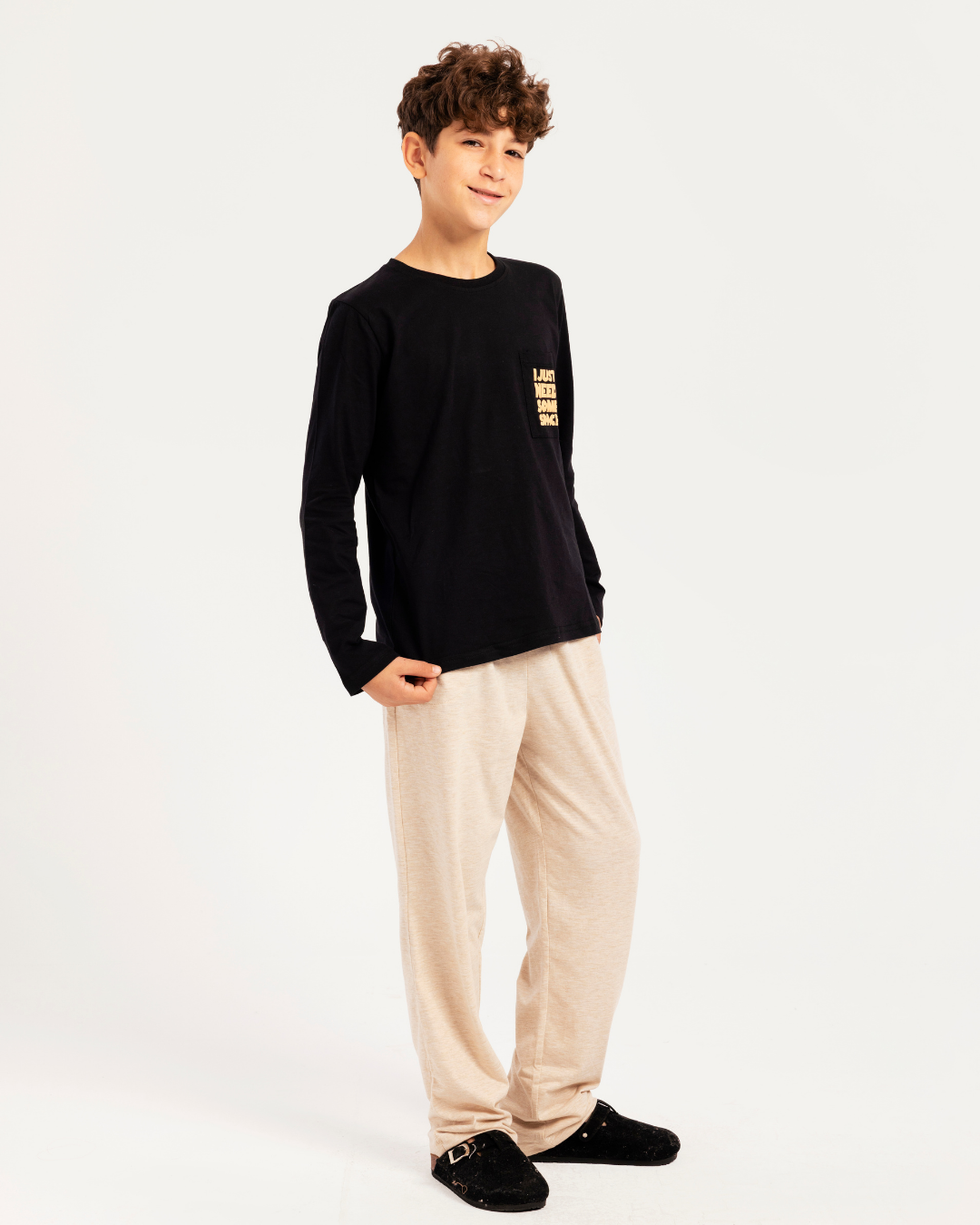 بيجاما اولادى مع طباعه على الظهر