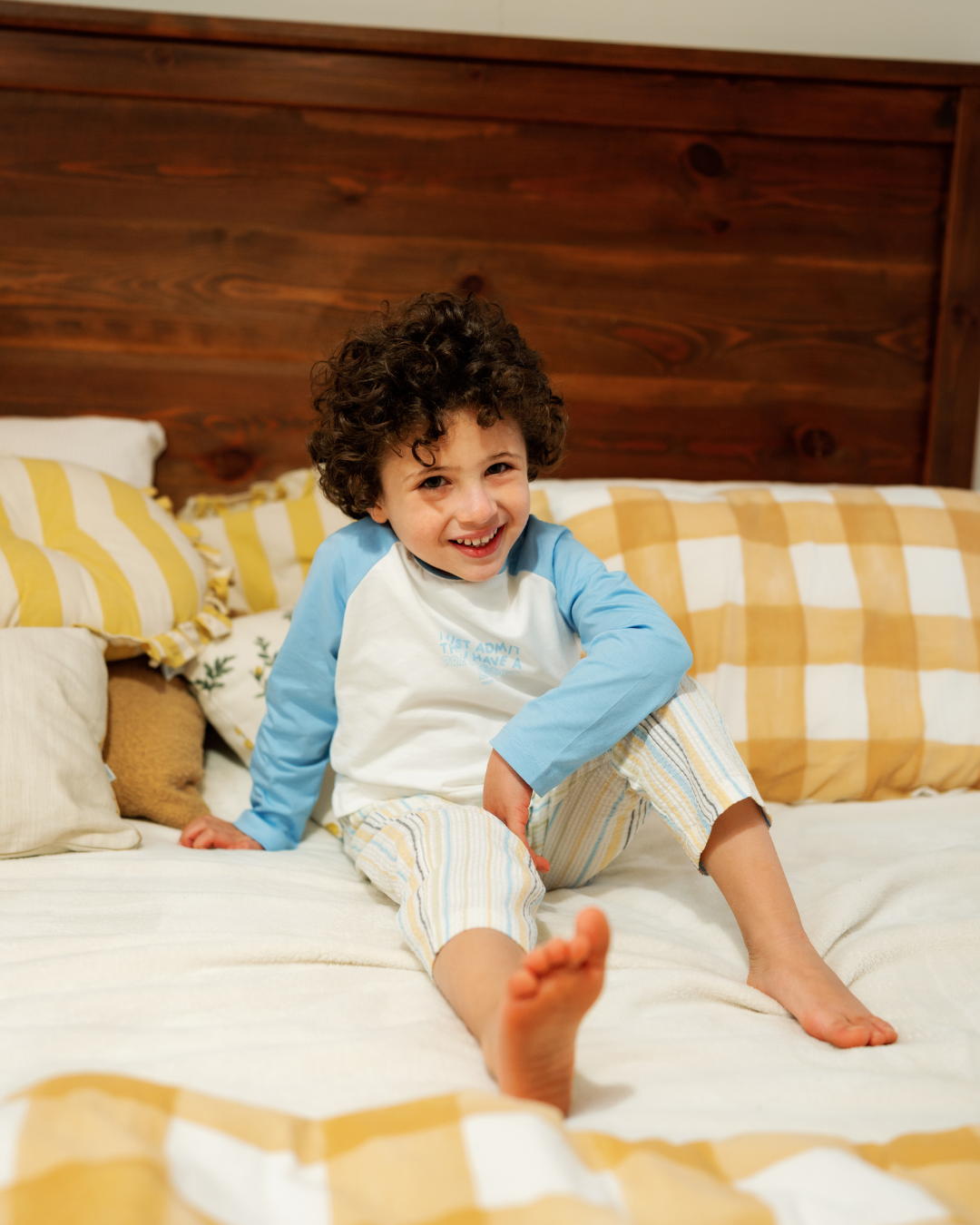 بيجاما اولادي بكم و بنطلون بخطوط باللوان الربيع