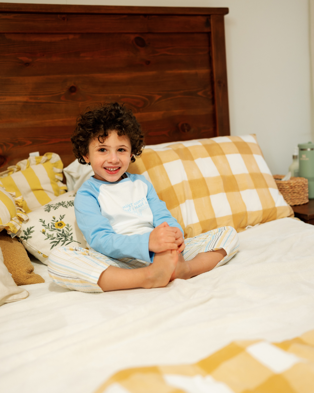 بيجاما اولادي بكم و بنطلون بخطوط باللوان الربيع