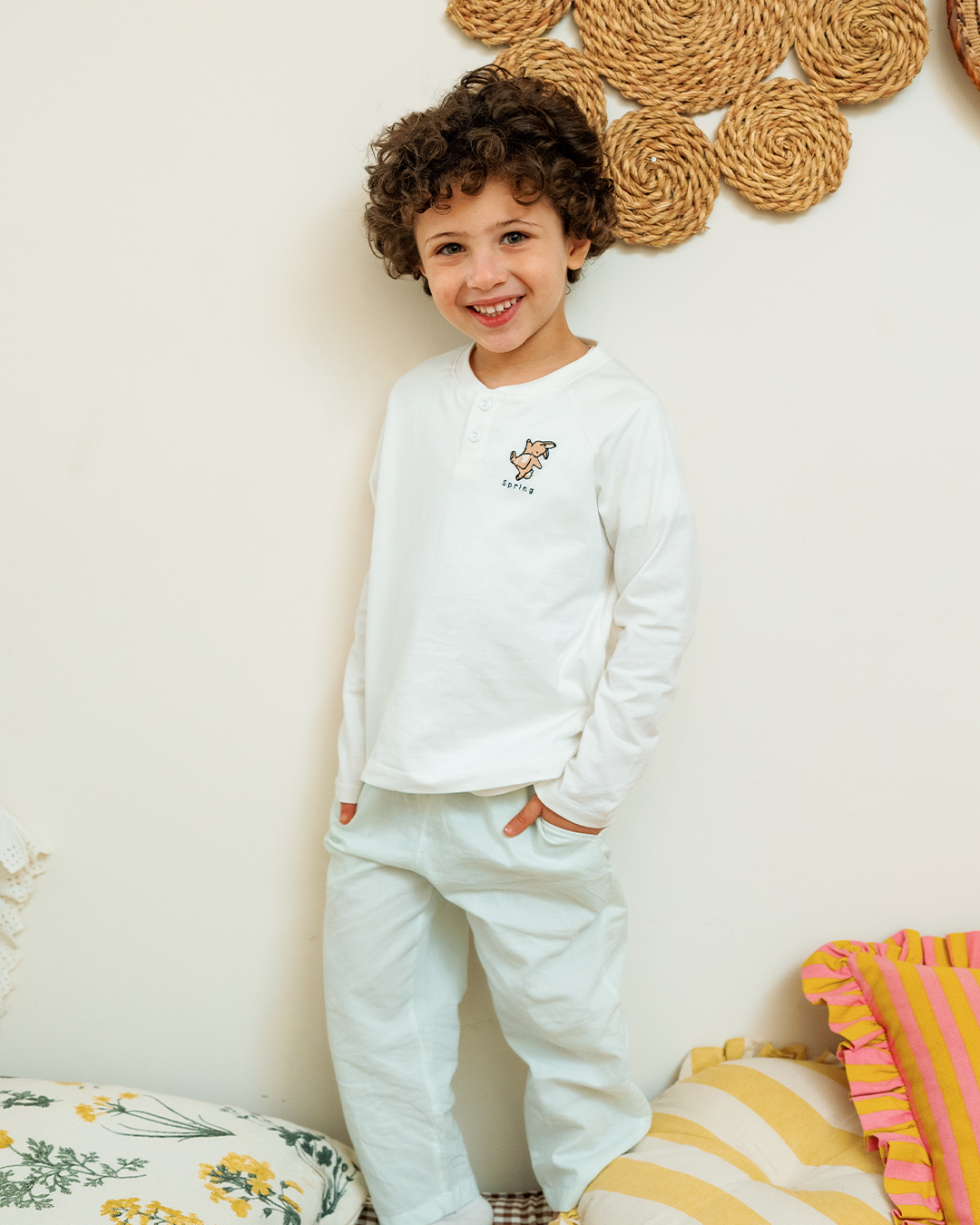 بيجاما أطفال ولادى بزراير و كُم طويل كائنات الربيع