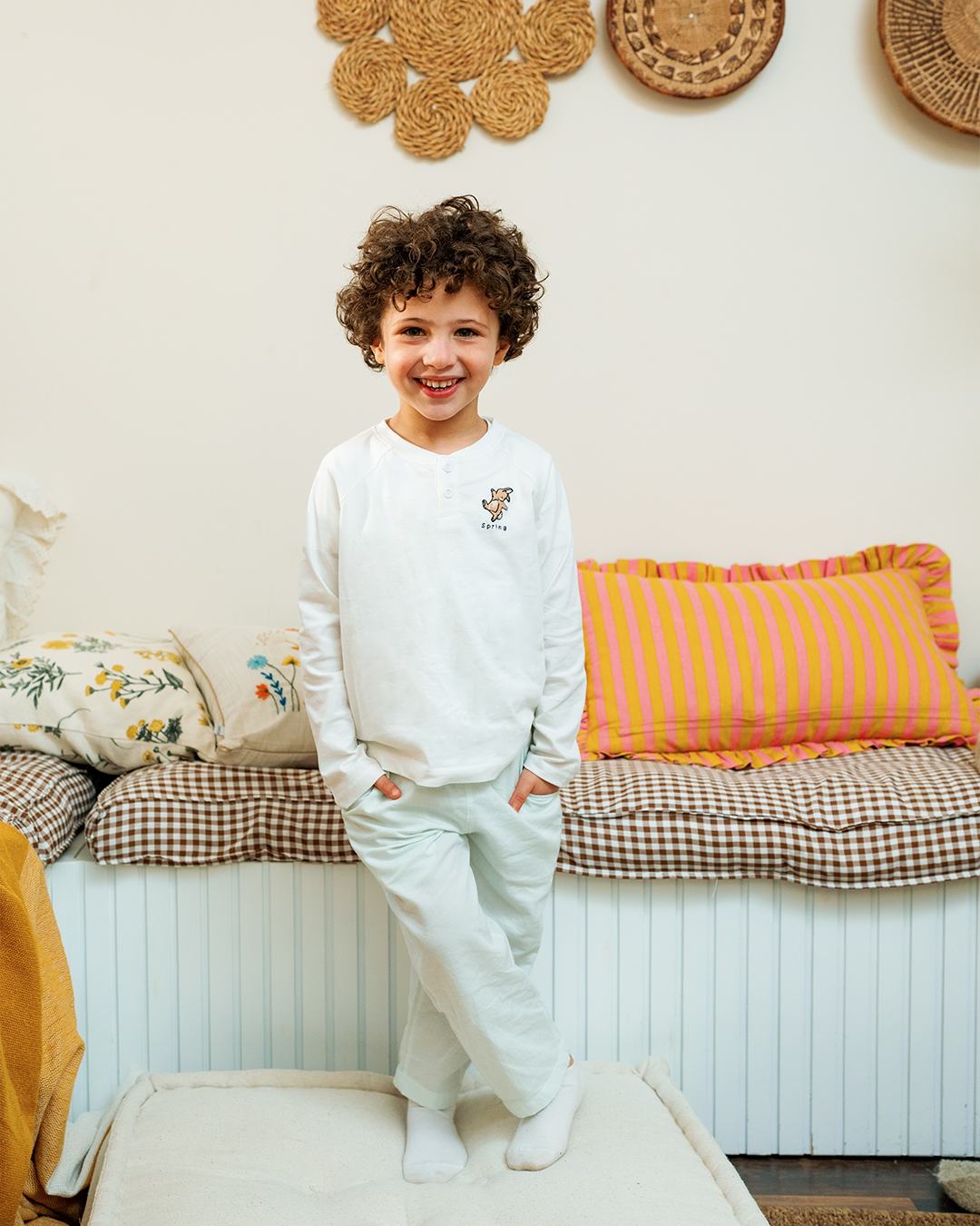 بيجاما أطفال ولادى بزراير و كُم طويل كائنات الربيع