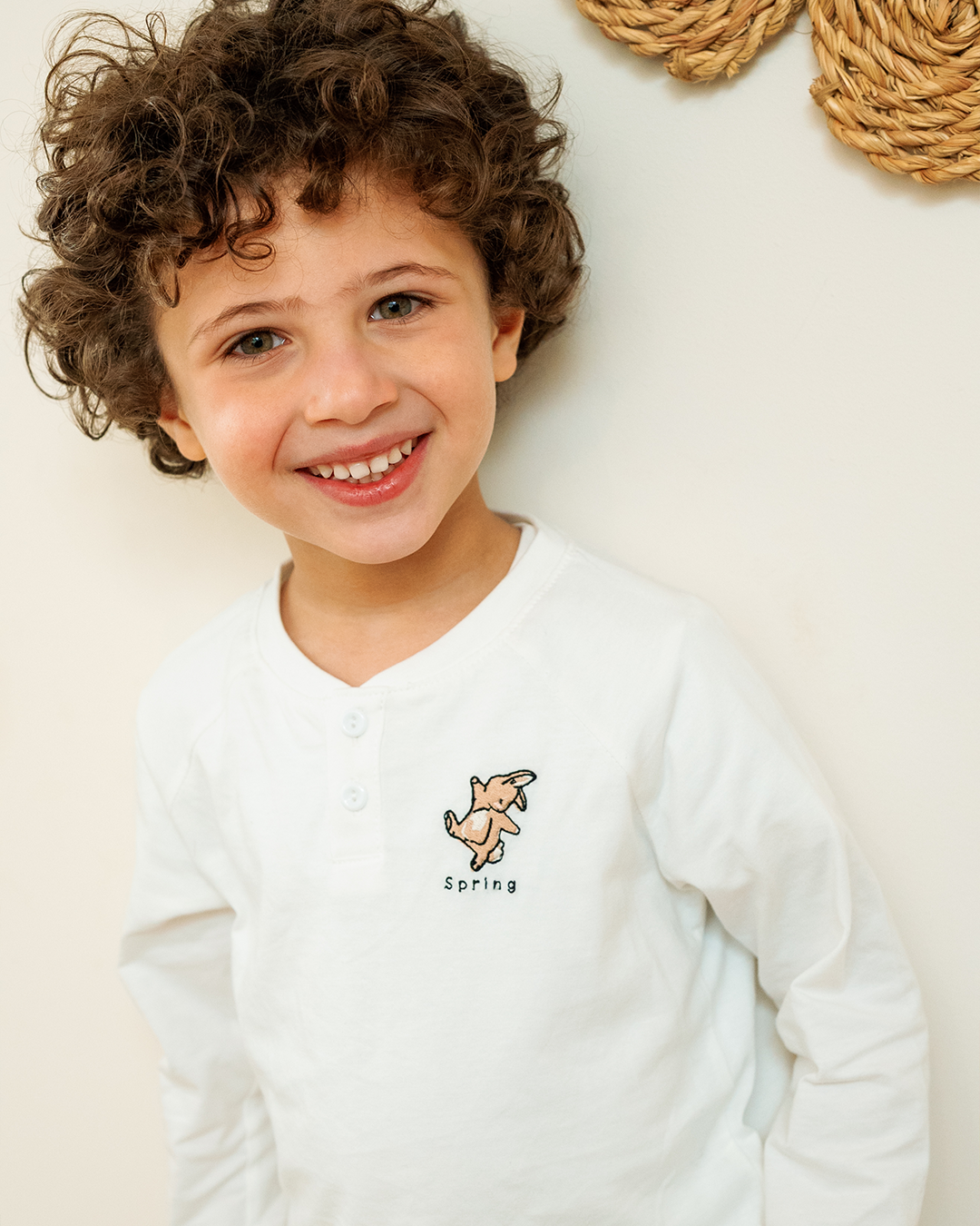 بيجاما أطفال ولادى بزراير و كُم طويل كائنات الربيع