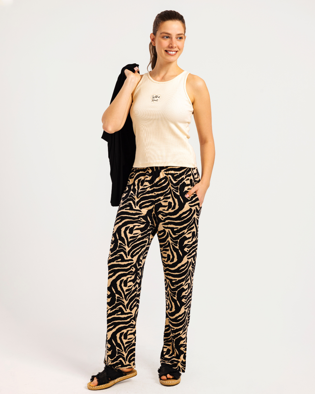 بيجاما حريمي 3 قطه بطبعه تايجر