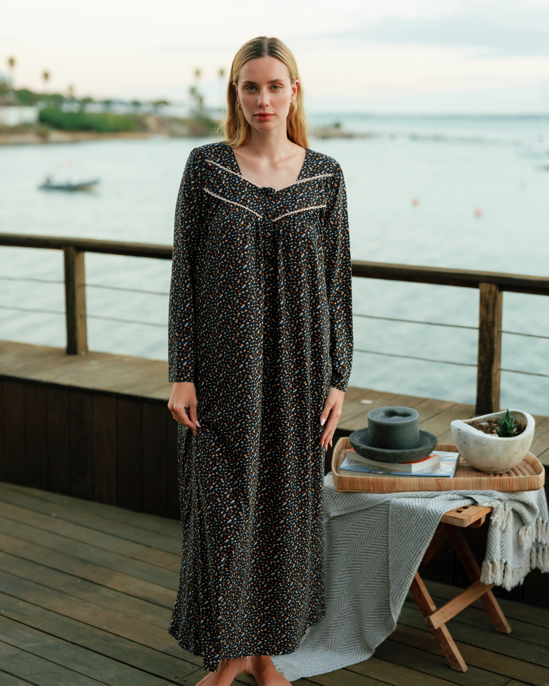 Evening Flower Thobe with Sleeves