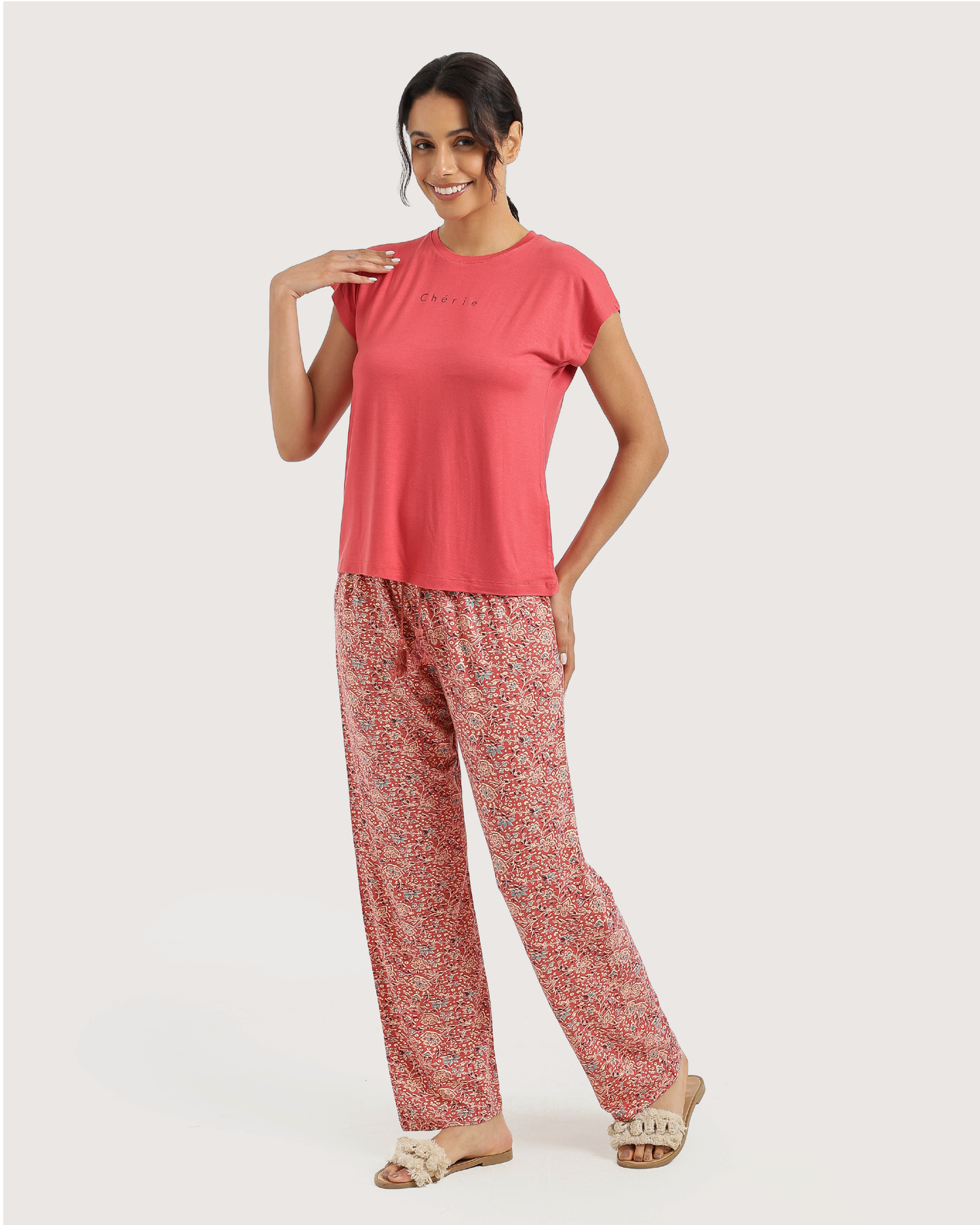 بيجاما نُص كُم  ألوان الصيف الدافئة