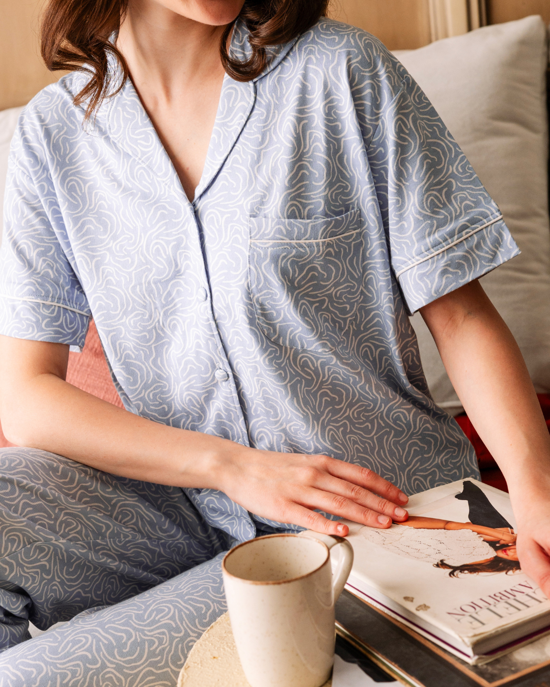 بيجاما حريمى كلاسيك بنقشة خطوط مموجة أنيقة