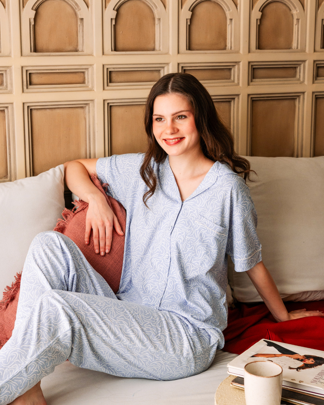 بيجاما حريمى كلاسيك بنقشة خطوط مموجة أنيقة