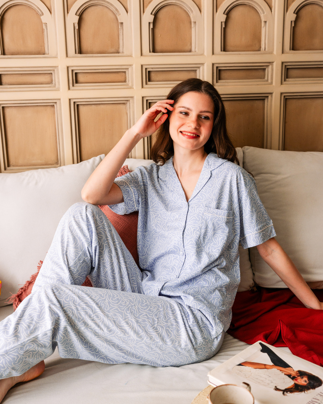 بيجاما حريمى كلاسيك بنقشة خطوط مموجة أنيقة