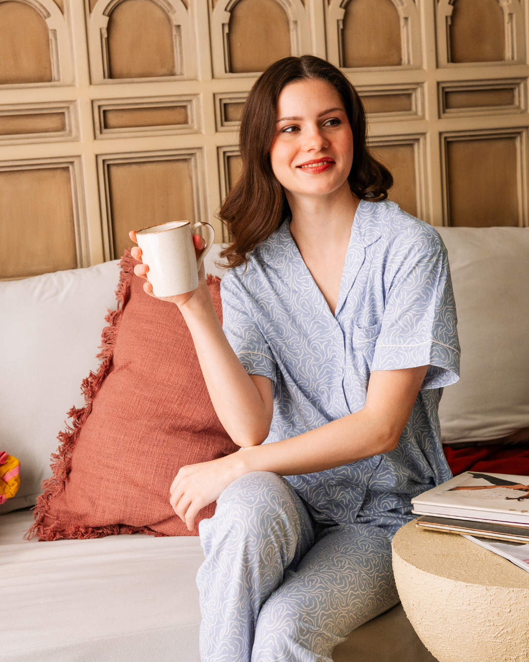 بيجاما حريمى كلاسيك بنقشة خطوط مموجة أنيقة