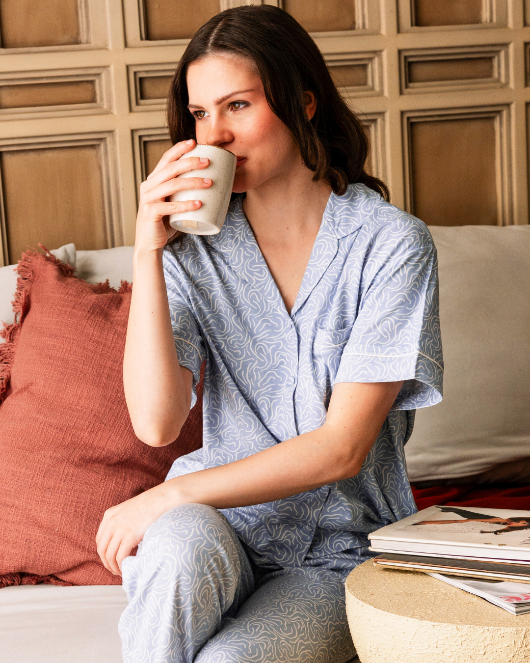 بيجاما حريمى كلاسيك بنقشة خطوط مموجة أنيقة