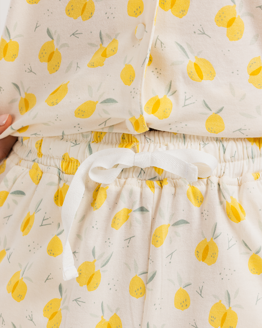 Cute lemon women's button-up pajamas