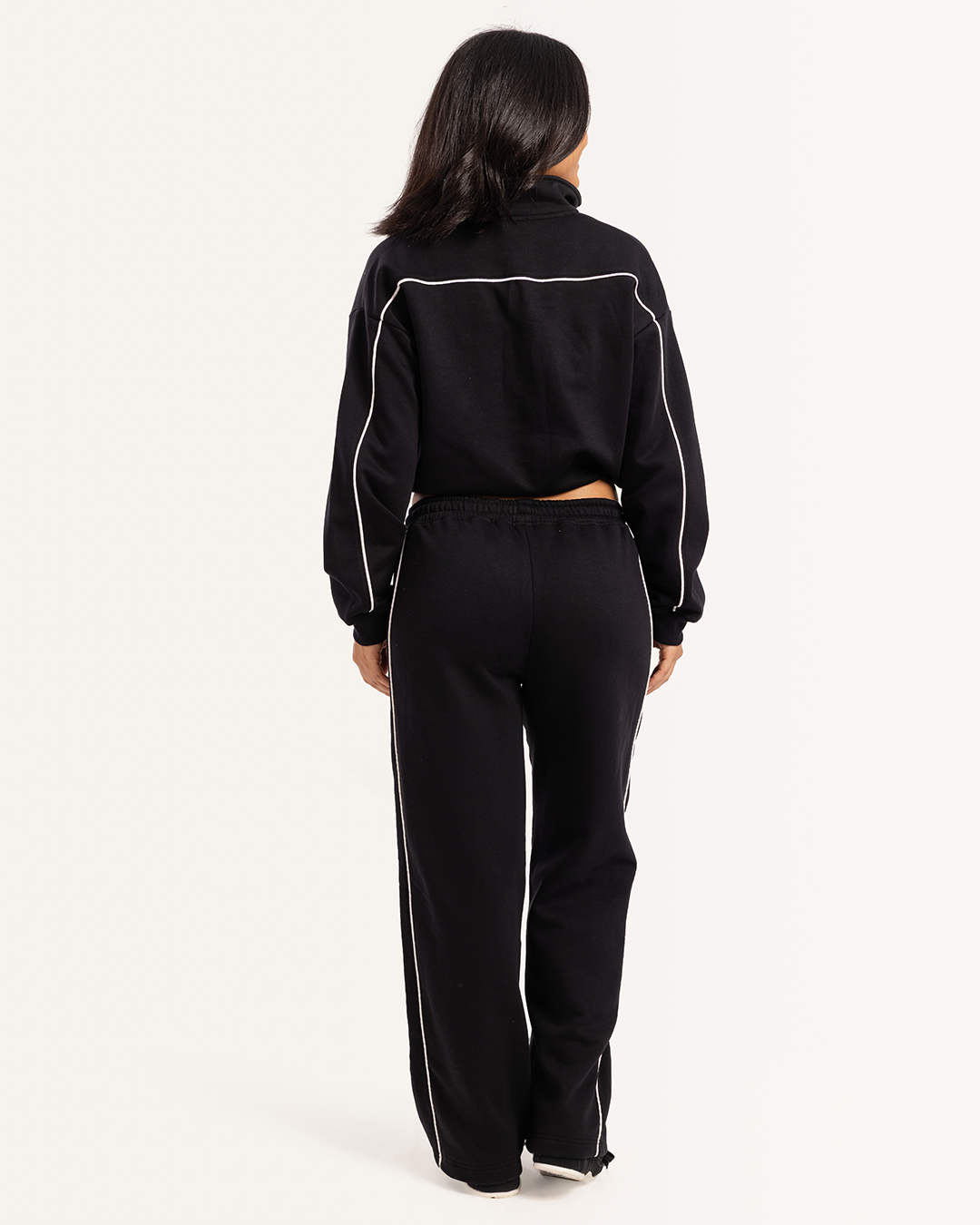 ترننج ميلتون بسوسته و بنطلون واسع