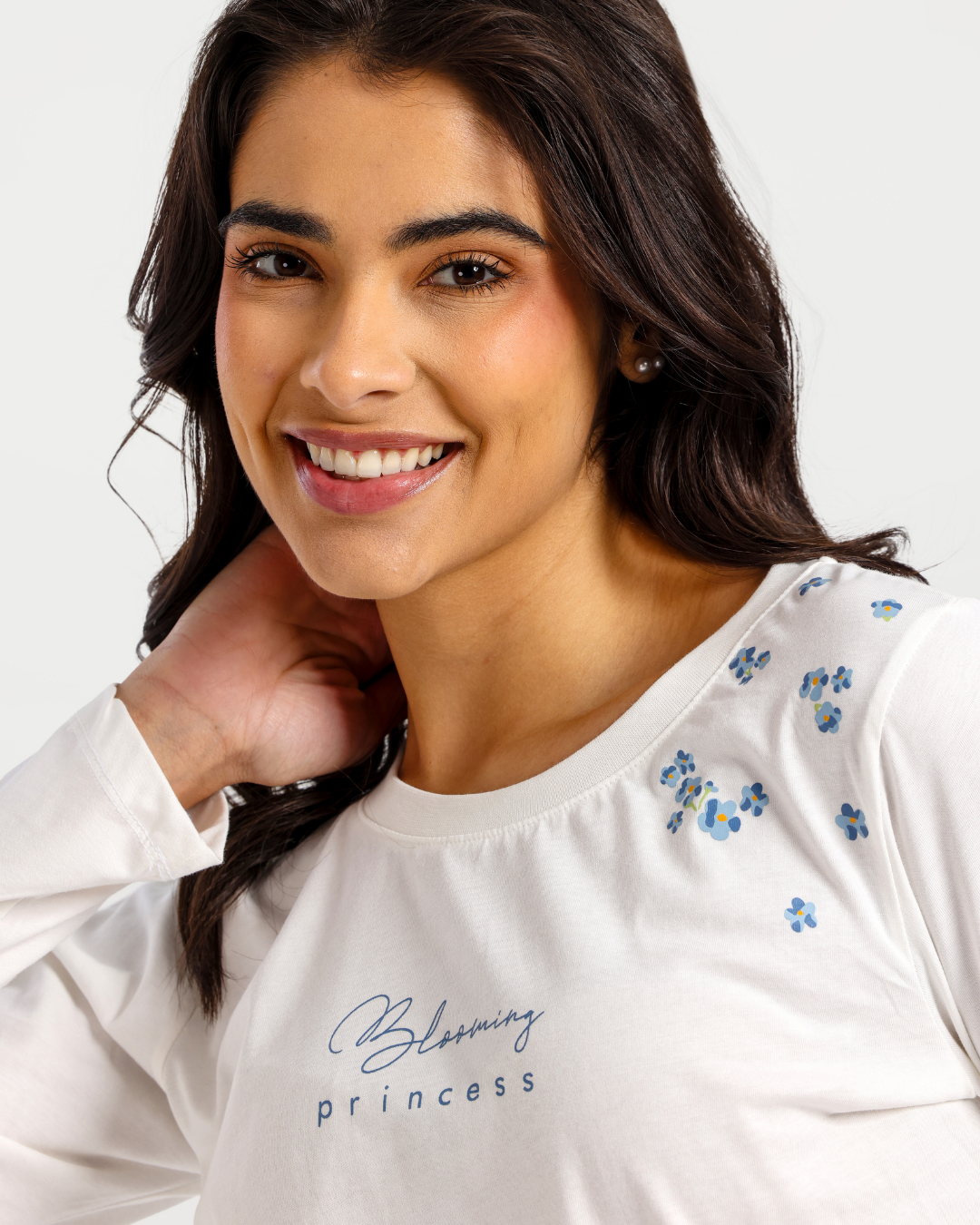 بيجاما أنيقة بألوان كريمية