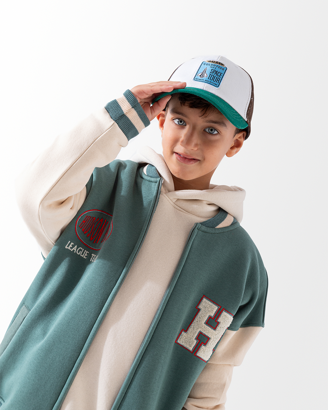 H جاكيت بيسبول  146 كريمي